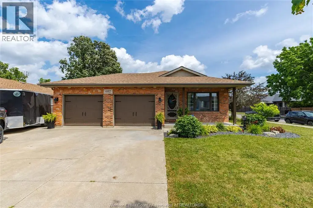 682 Richmond, Amherstburg